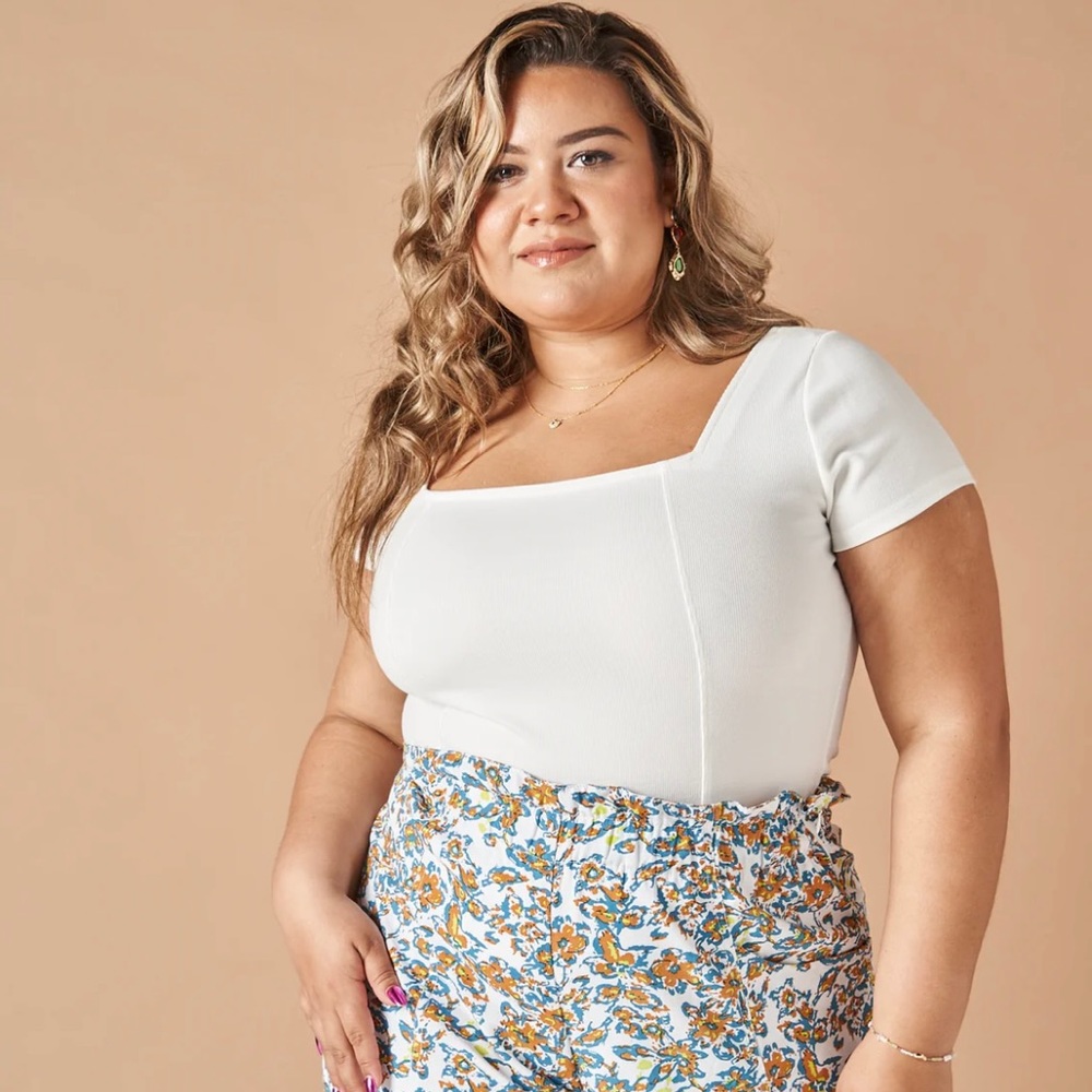 Me quedó grande, nunca usado, no tiene las etiquetas.